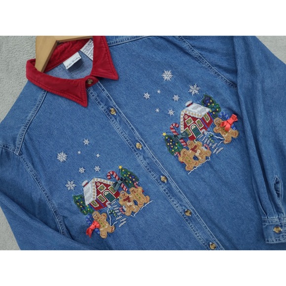 Bobbie Brooks XL Denim Shirt Christmas Gingerbread House Embroidered Grannycore - Picture 1 of 11